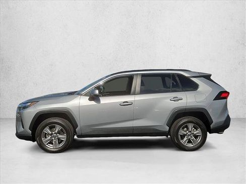 Used 2024 Toyota RAV4 XLE FWD image 9