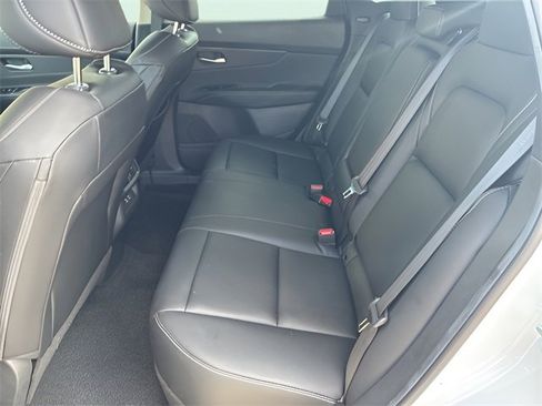 Used 2025 Nissan Murano SV image 16