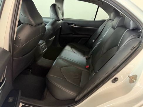 Used 2019 Toyota Camry XSE FWD image 15