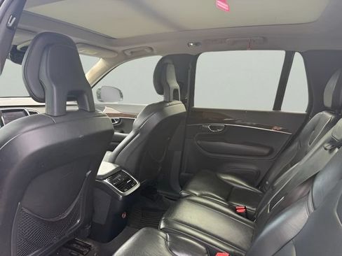 Used 2016 Volvo XC90 T6 Momentum w/ Momentum Plus Package AWD/4WD image 7