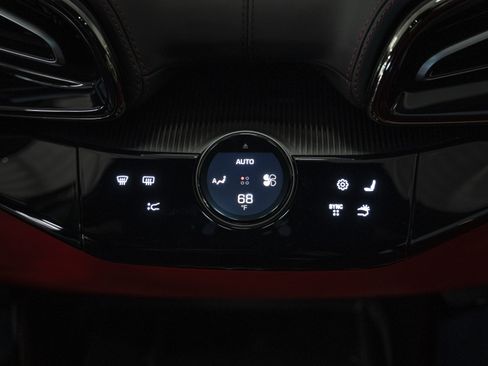 Used 2025 Ferrari Purosangue AWD/4WD image 50