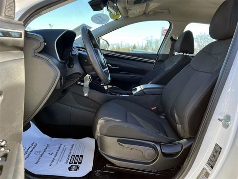 Certified 2022 Hyundai Tucson SE image 8