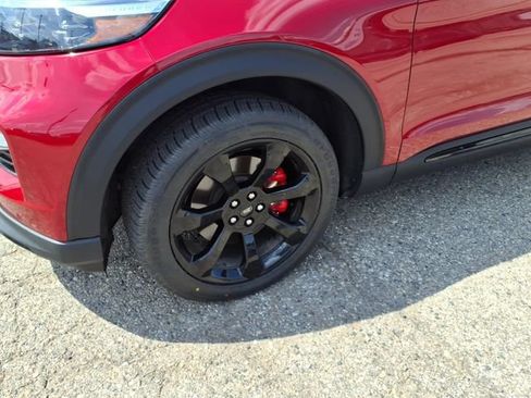 Certified 2023 Ford Explorer ST w/ Equipment Group 401A AWD/4WD image 4
