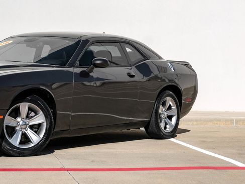 Used 2018 Dodge Challenger SXT Plus image 12