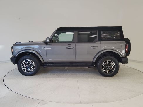 Certified 2021 Ford Bronco Outer Banks image 2