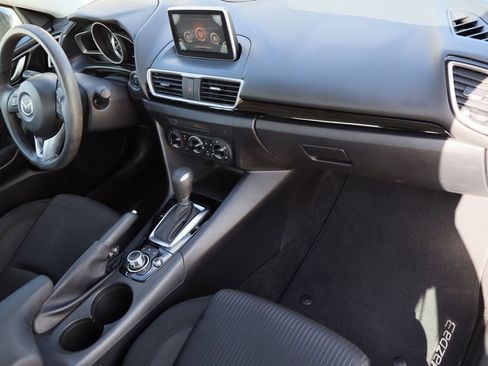 Used 2016 MAZDA MAZDA3 i Sport w/ Preferred Equipment Package image 27