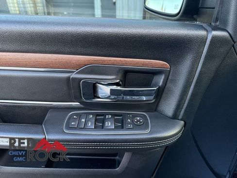 Used 2017 RAM 1500 Laramie w/ Convenience Group AWD/4WD image 17
