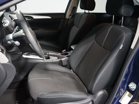 Used 2016 Nissan Sentra S image 6
