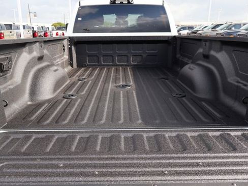 New 2026 RAM 2500 Big Horn AWD/4WD image 7