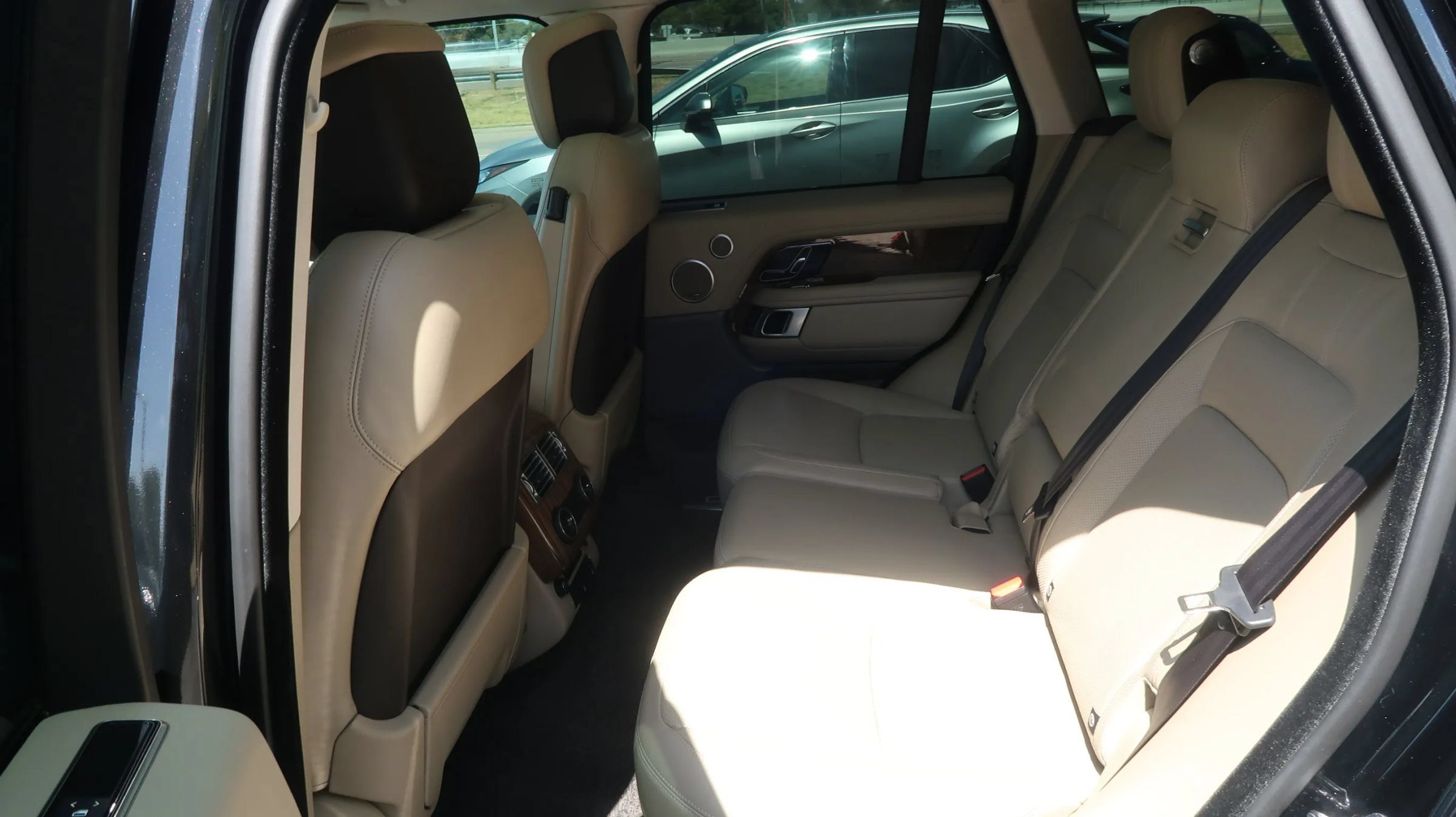 Used 2018 Land Rover Range Rover HSE AWD/4WD image 21