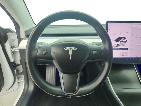 Used 2018 Tesla Model 3 Long Range image 13