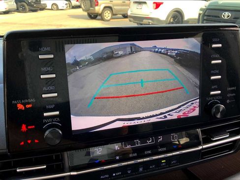 Used 2022 Toyota Sienna LE image 25