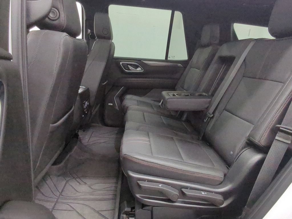 Used 2023 Chevrolet Tahoe RST w/ Luxury Package AWD/4WD image 30