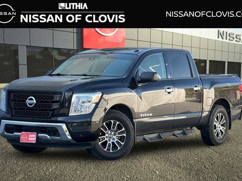 Used 2021 Nissan Titan SV w/ SV Convenience Package image 1