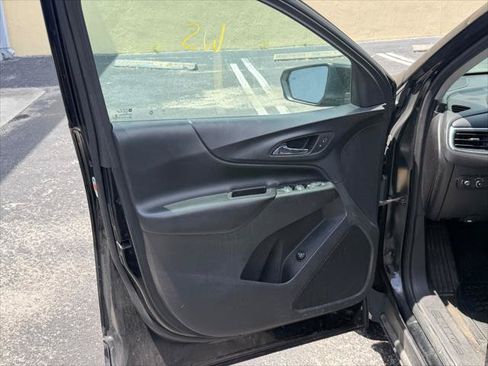 Used 2019 Chevrolet Equinox LT FWD image 12