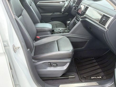 Used 2019 Volkswagen Atlas SEL FWD image 29