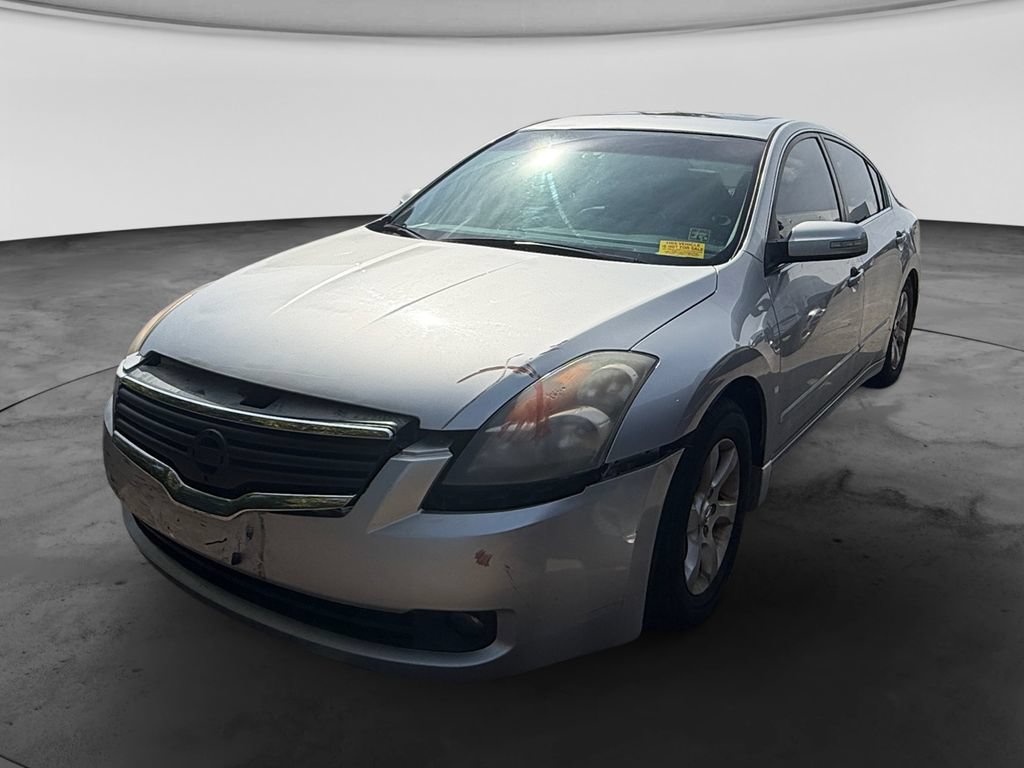 Used 2007 Nissan Altima 3.5 SL w/ Technology Pkg FWD image 4