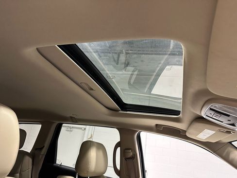 Used 2016 Jeep Grand Cherokee Limited image 15