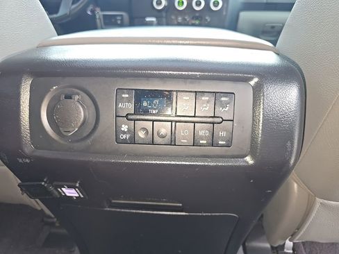 Used 2019 Toyota Sequoia SR5 w/ Premium Package image 31