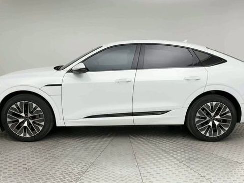 Certified 2024 Audi Q8 e-tron Premium Plus w/ Premium Plus Package image 5