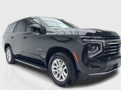 Used 2025 Chevrolet Tahoe LT image 2
