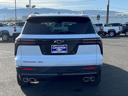 New 2026 Chevrolet Traverse LT w/ Midnight/Sport Edition image 6