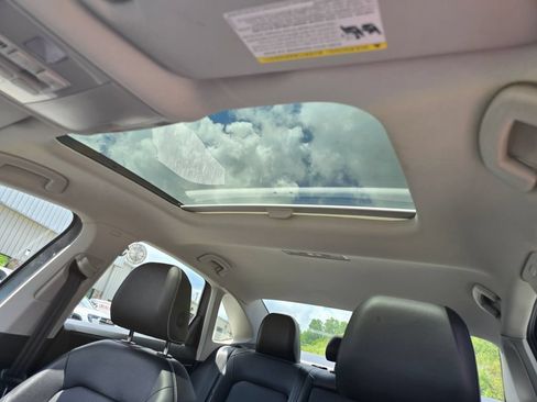 Used 2024 Volkswagen Jetta SE FWD image 12