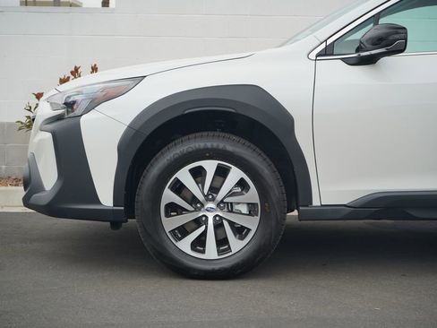 Certified 2025 Subaru Outback Premium image 2