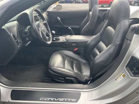Used 2005 Chevrolet Corvette Convertible w/ Preferred Equipment Group image 4