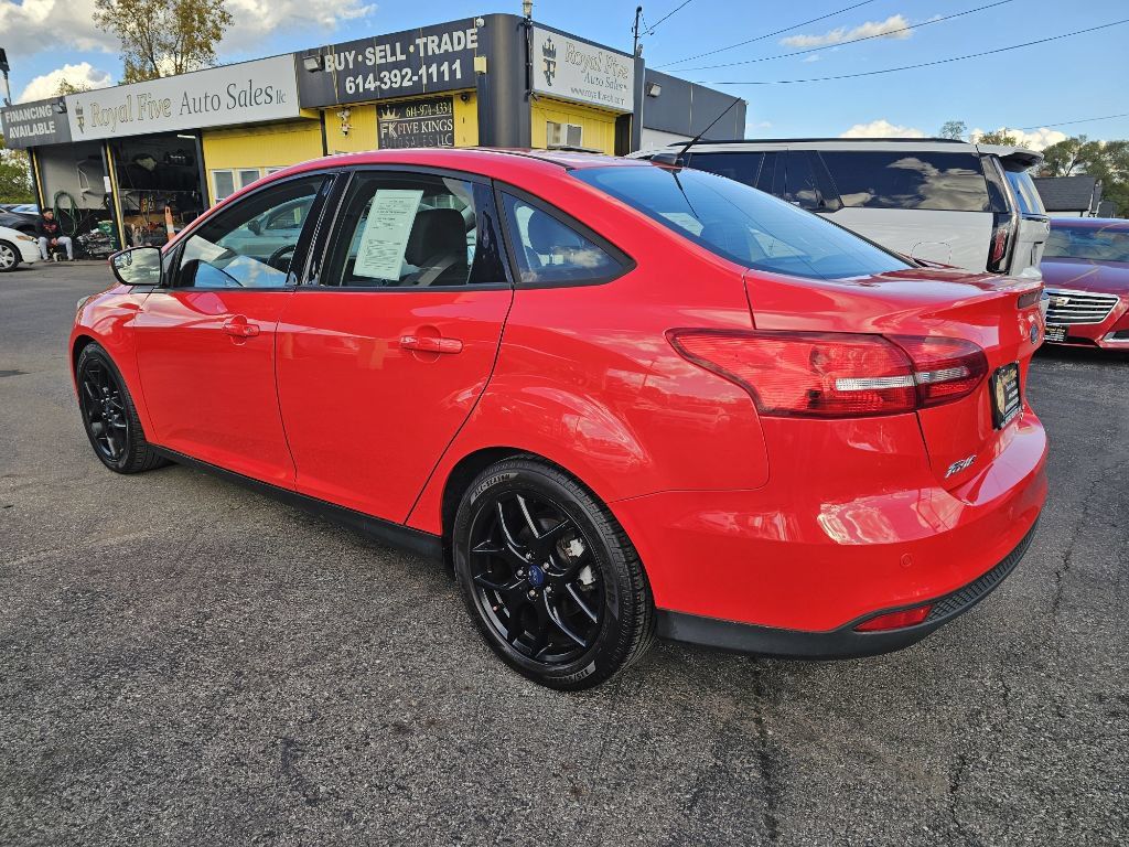 Used 2016 Ford Focus SE w/ Equipment Group 201A FWD image 12