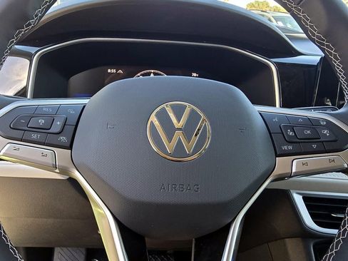 New 2026 Volkswagen Taos SE AWD/4WD image 11