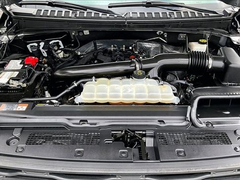 Used 2024 Ford Expedition Max XLT image 15