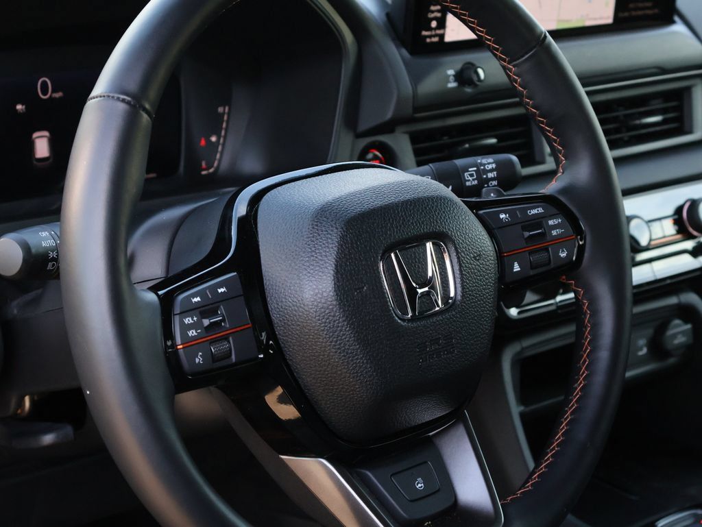 Certified 2026 Honda Pilot TrailSport image 18