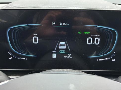Certified 2025 Kia Niro EX FWD image 12