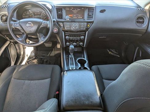 Used 2019 Nissan Pathfinder S image 15
