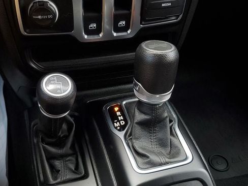 Used 2023 Jeep Wrangler Sport AWD/4WD image 27