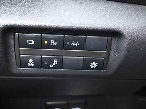 Used 2020 Nissan Kicks S FWD image 33
