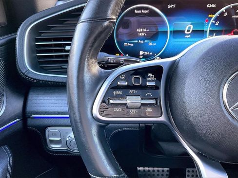 Used 2022 Mercedes-Benz GLS 450 4MATIC image 11