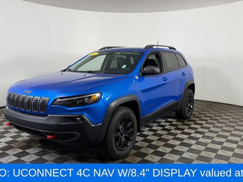 Used 2019 Jeep Cherokee Trailhawk AWD/4WD image 3