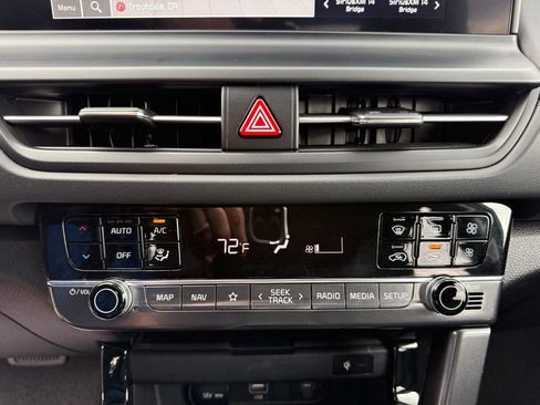 Used 2025 Kia Seltos EX FWD image 15