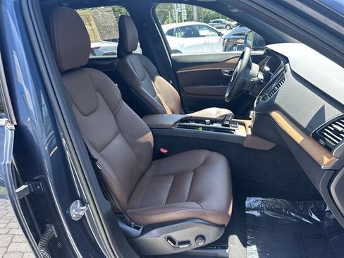 Used 2023 Volvo XC90 B6 Plus w/ Protection Package Premier AWD/4WD image 29