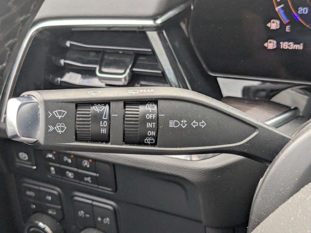 Used 2025 Chevrolet Tahoe LT AWD/4WD image 34