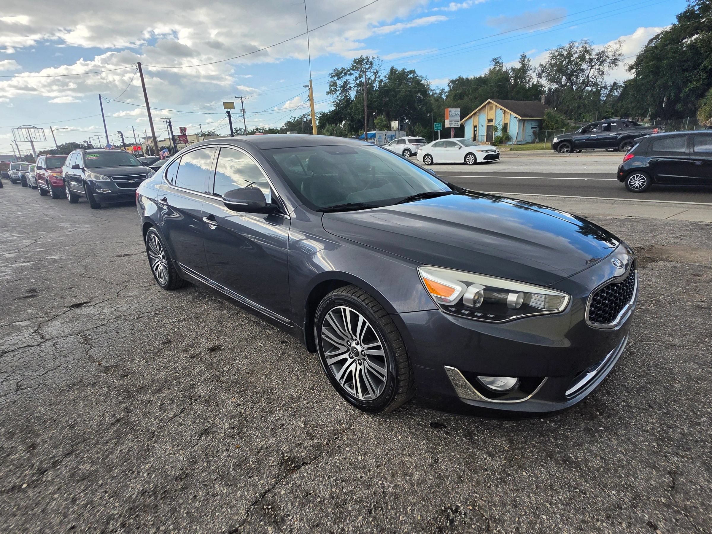 Used 2014 Kia Cadenza Premium FWD image 5