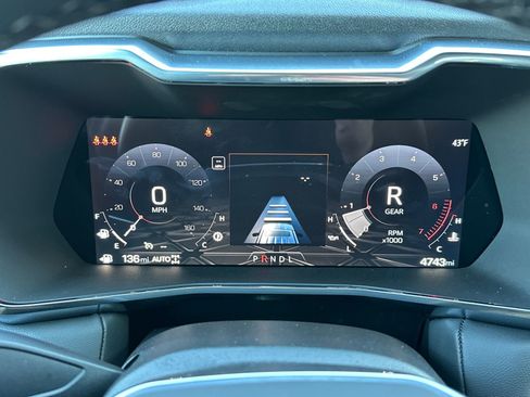 Used 2025 GMC Canyon Elevation w/ Convenience Package image 14