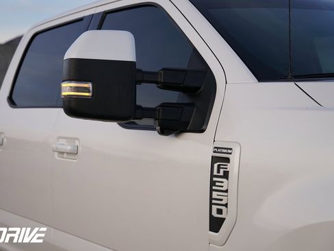 Used 2017 Ford F350 Platinum w/ Platinum Ultimate Package image 15