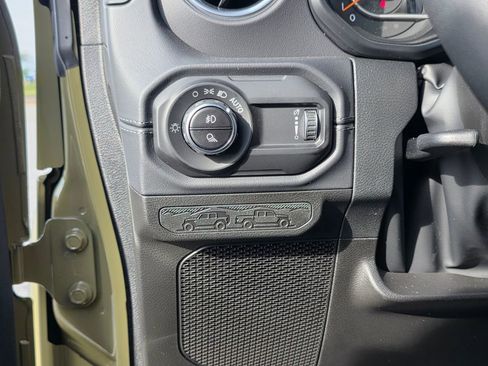New 2026 Jeep Gladiator Sport AWD/4WD image 16