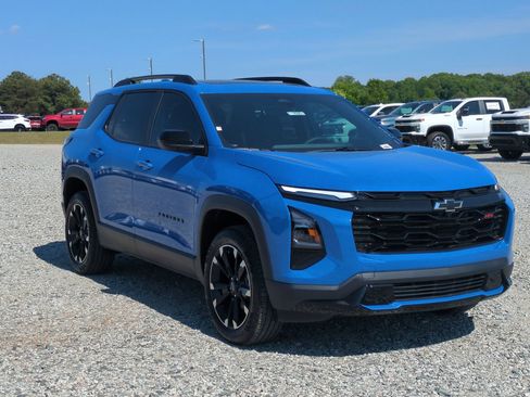New 2026 Chevrolet Equinox RS w/ Convenience Package III FWD image 2