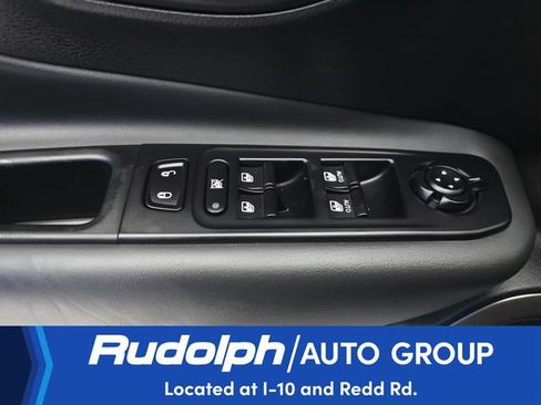 Used 2023 Jeep Renegade Latitude AWD/4WD image 11