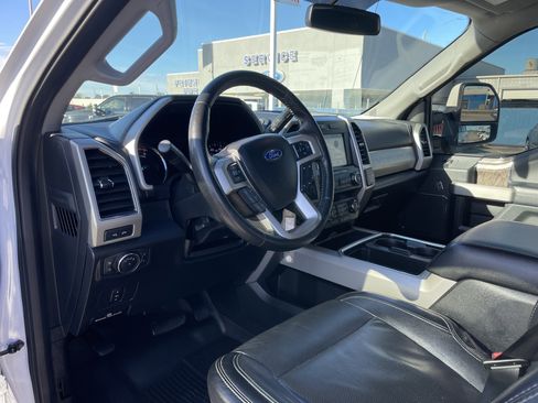 Used 2019 Ford F250 Lariat image 15