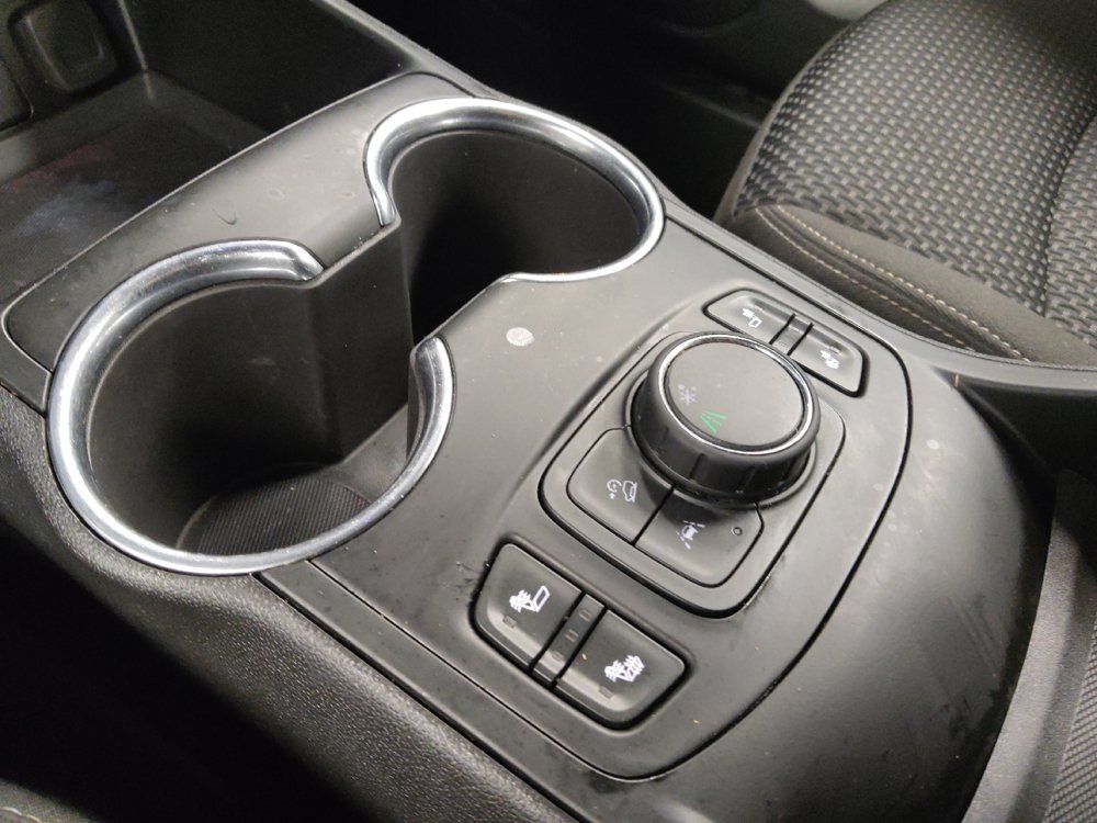 Used 2023 GMC Terrain SLE w/ Driver Convenience Package FWD image 26